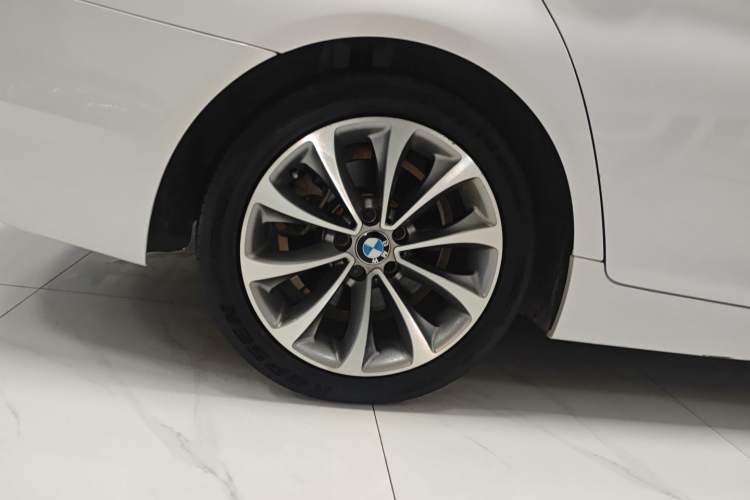 Used BMW 5 Series 2017 525Li Leading Model
