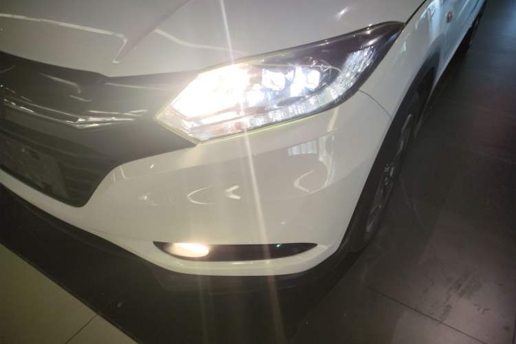 Used Honda Vezel 2017 1.8L CVT Front-Wheel Drive Pioneer Edition