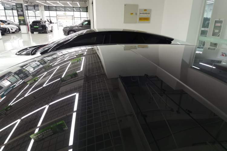 Used  12 2025 Ultra Extended-Range Edition
