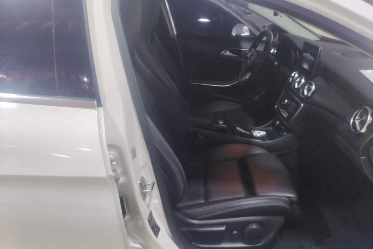 Used Mercedes-Benz GLA 2018 GLA 200 Fashion Model