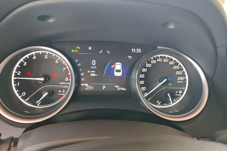 Used Toyota Camry 2021 2.0G Luxury Edition
