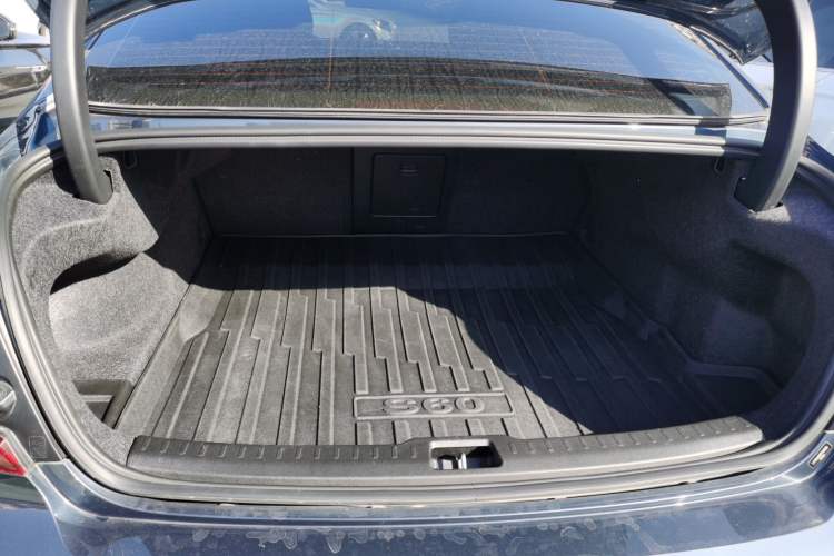 Used Volvo S60 2023 B4 Zhiyi Luxury Edition
