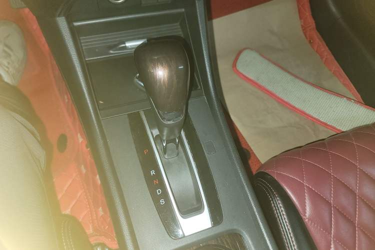 Used Honda Jade 2020 1.8L automatic Comfort version
