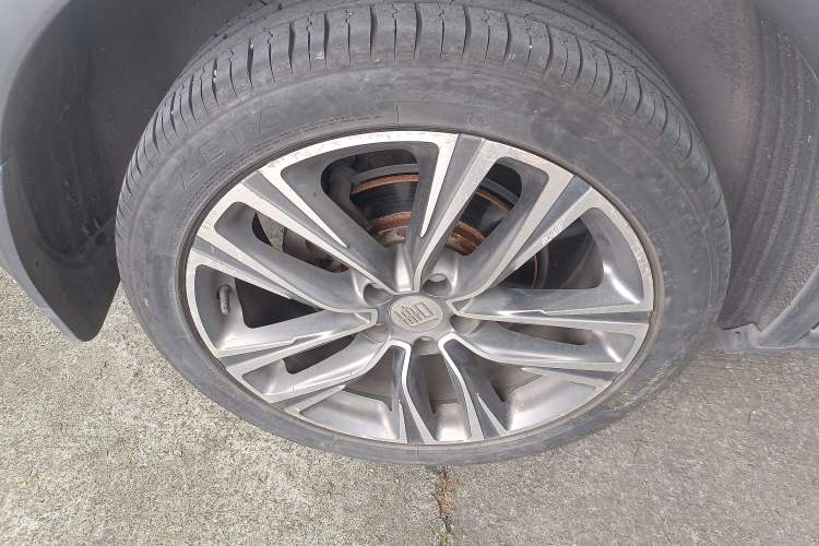 Used BYD Tang 2018 2.0T Automatic SmartConnect Prestige 7-Seater China V Standard
