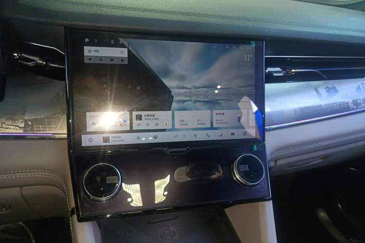 Used Lynk & Co 09 EM-P 2023 2.0TD EM-P Long-Range Version PM 7-Seater