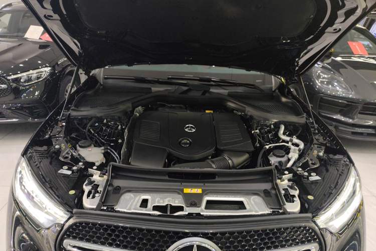 Used Mercedes-Benz GLC 2023 GLC 300 L 4MATIC Dynamic Edition 5-seater
