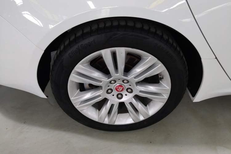 Used Jaguar XFL 2018 XFL 2.0T 250 PS Luxury Edition
