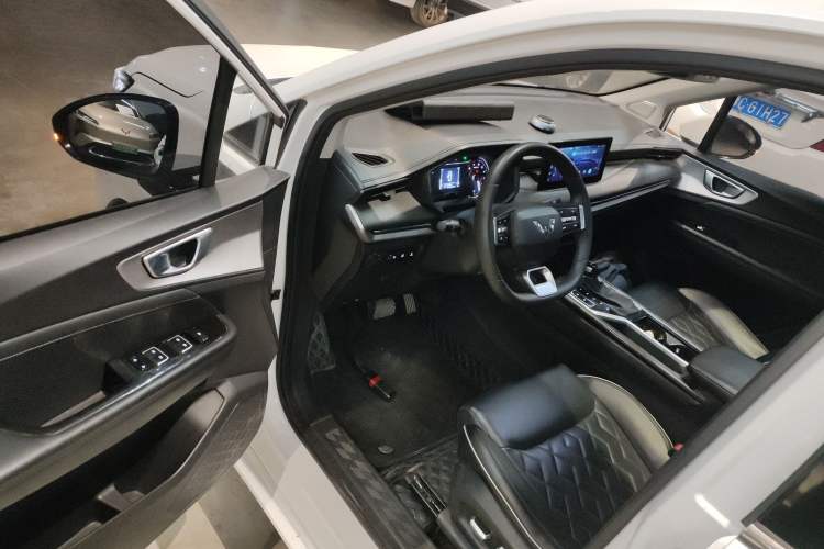 Used Wuling Jiachen 2022 1.5T CVT Deluxe Flagship Edition
