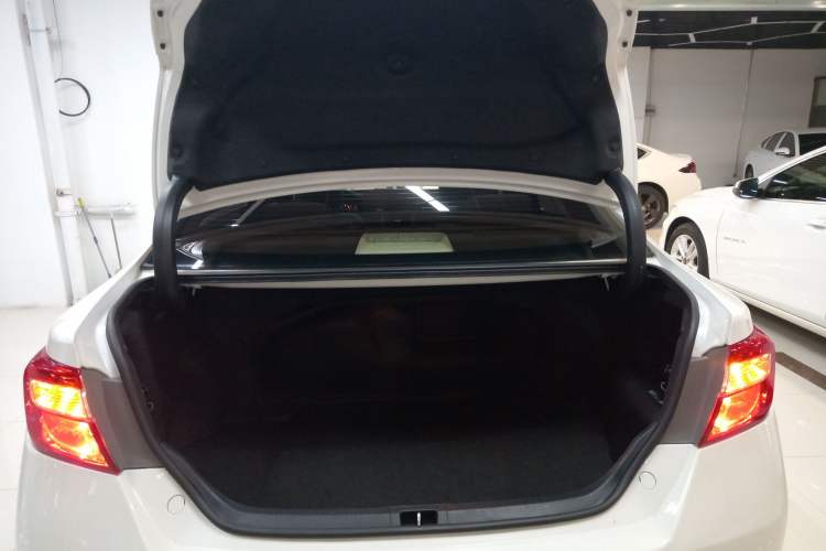 Used Toyota Camry 2012 Luxurious Edition 2.5HG Zunrui
