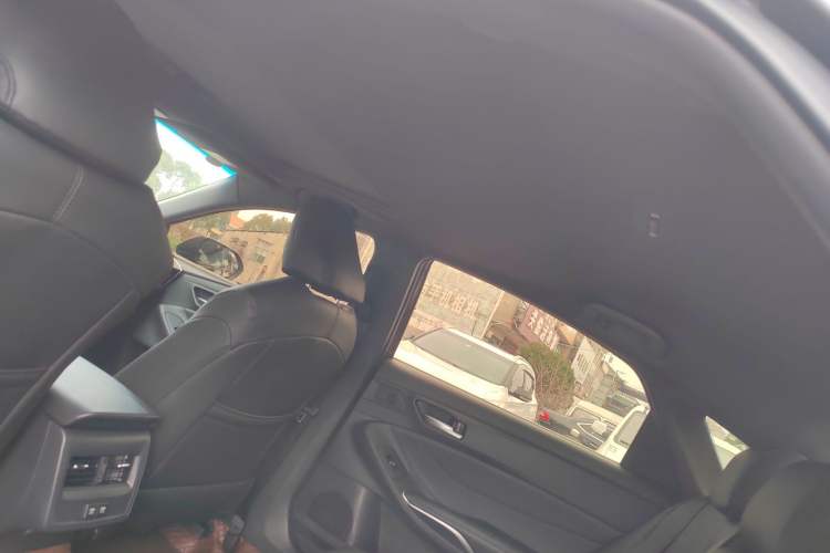 Used Toyota Avalon 2019 2.0L Ambition Edition China VI
