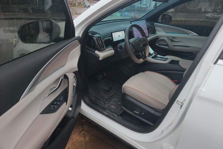 Used BYD Song Pro New Energy 2024 HONOR Edition DM-i 110KM Excellence Model
