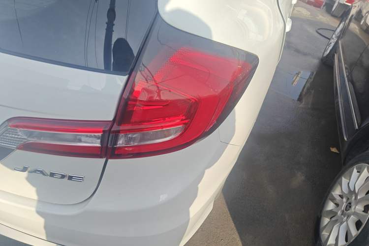 Used Honda Jade 2017 1.8L Automatic Classic Edition 5 seats