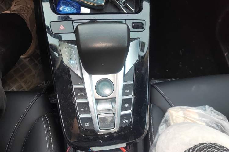 Used BYD Yuan New Energy 2019 EV535 Smart Connect Trendsetting Model
