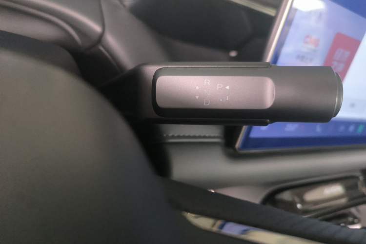 Used AION V 2024 Aion Tyrannosaurus 650 Smart Premium Edition
