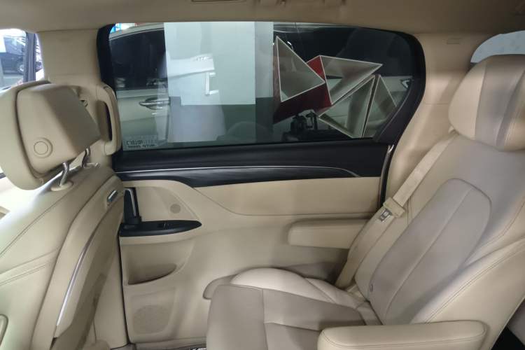 Used Buick GL8 2022 ES Landtrek 653T Luxury Edition