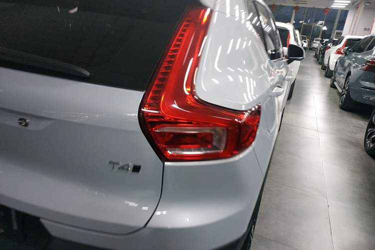 Used Volvo XC40 2021 T4 Four-Wheel Drive Smart Luxury Edition