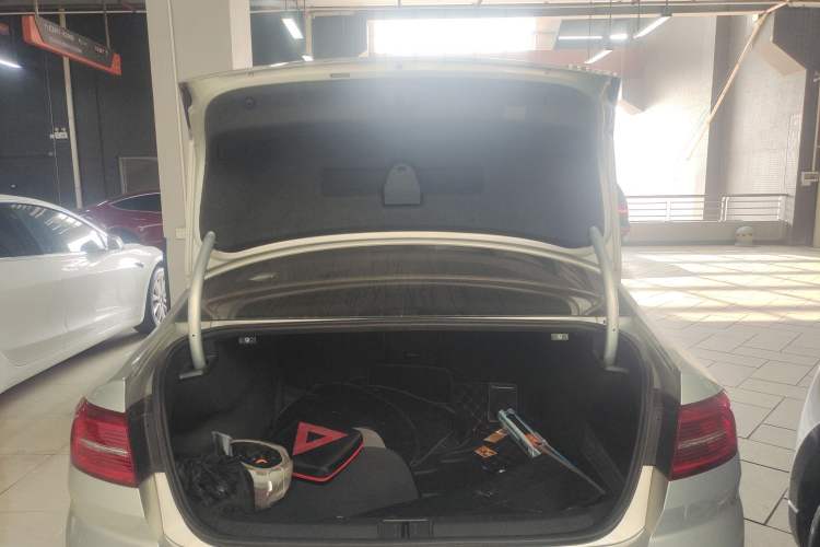 Used Volkswagen Magotan 2018 330TSI DSG Advanced Model
