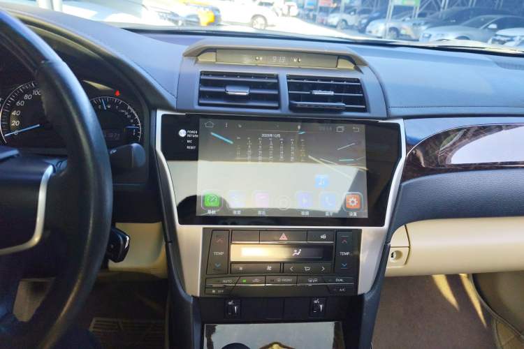 Used Toyota Camry 2015 2.0G Premier Edition
