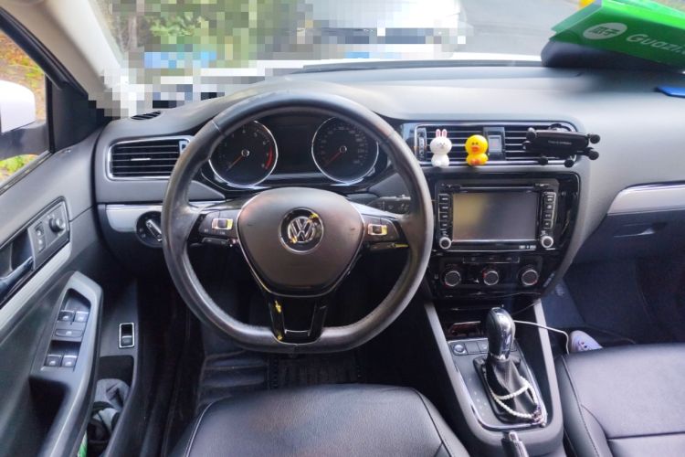 Used Volkswagen Sagitar 2017 1.6L Automatic Comfort Model
