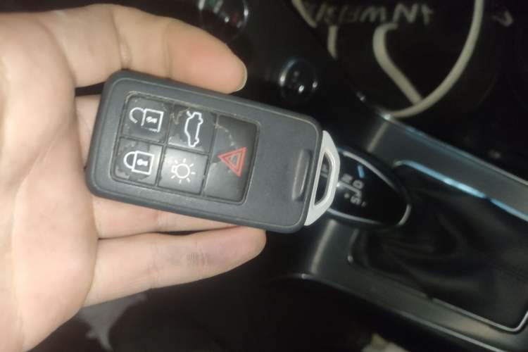 Used Volvo V40 2016 T3 Zhiyi Edition