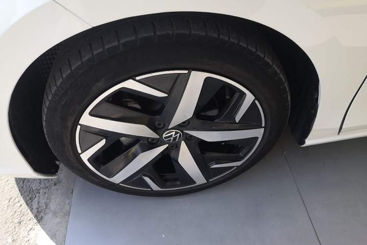 Used Volkswagen Lamando 2023 Lavida L 280TSI DSG Cool & Spicy Edition
