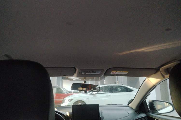 Used Toyota YARiS L 2022 X-Trail 1.5L CVT Luxury PLUS Edition
