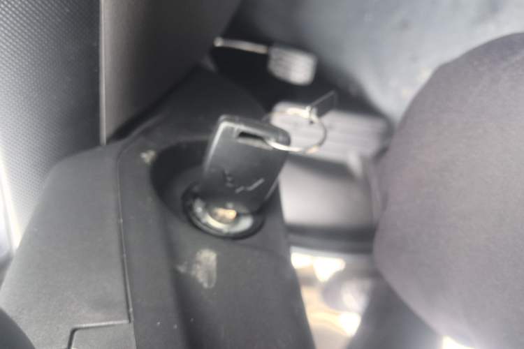 Used Wuling Rongguang 2021 1.5L Extended Standard Version with Air Conditioning – L3C
