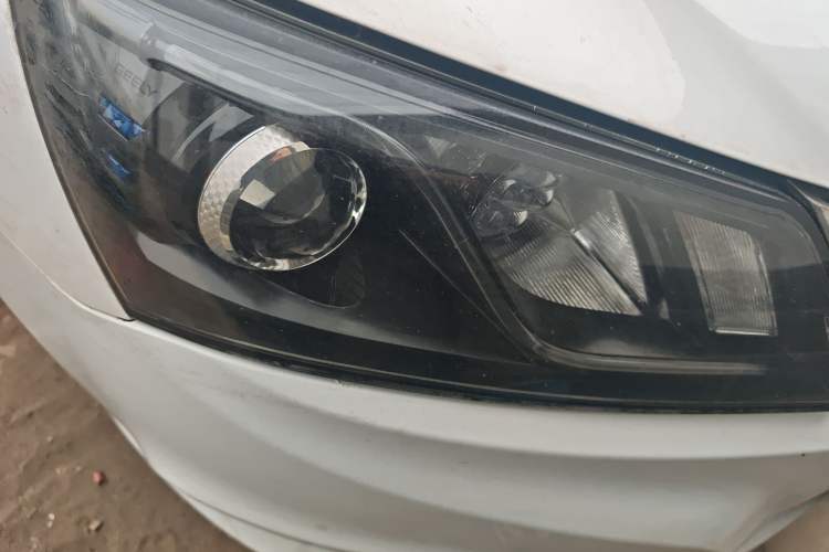 Used Geely Auto Emgrand 2016 Sedan 1.5L CVT Upward Version
