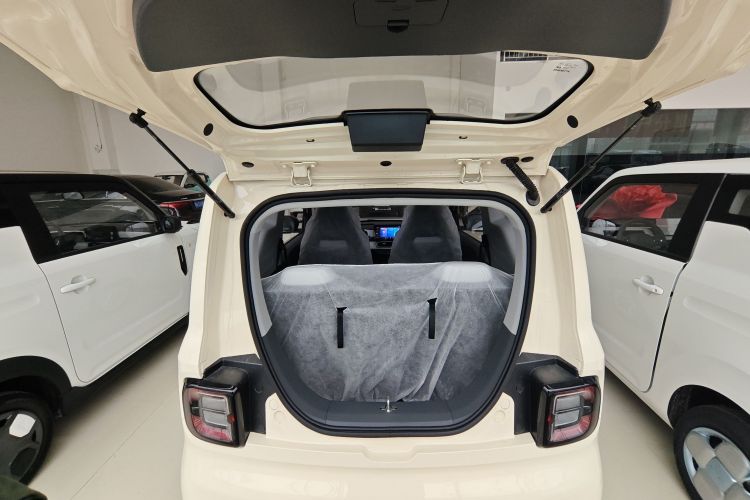 Used Geely Galaxy Panda 2025 210 km – Yuanqi Bear