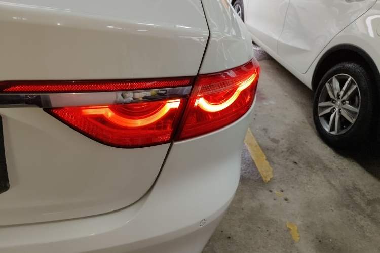 Used Jaguar XFL 2017 XFL 2.0T 200PS Luxury Edition
