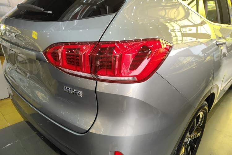 Used Wey VV6 2021 2.0T Two-Wheel Drive Smart Protection+
