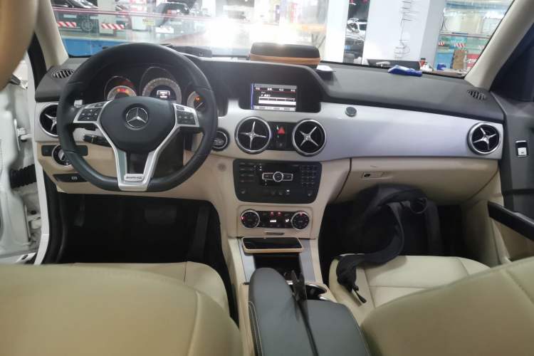 Used Mercedes-Benz GLK-Class 2015 GLK 260 4MATIC Fashion Edition Ultimate Version