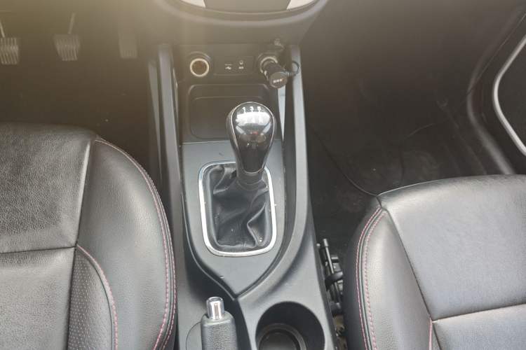 Used Changan CS35 2014 1.6L Manual Luxury Model China IV Standard
