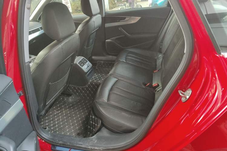 Used Audi A4L 2019 40 TFSI Fashion Edition China VI Emission Standard
