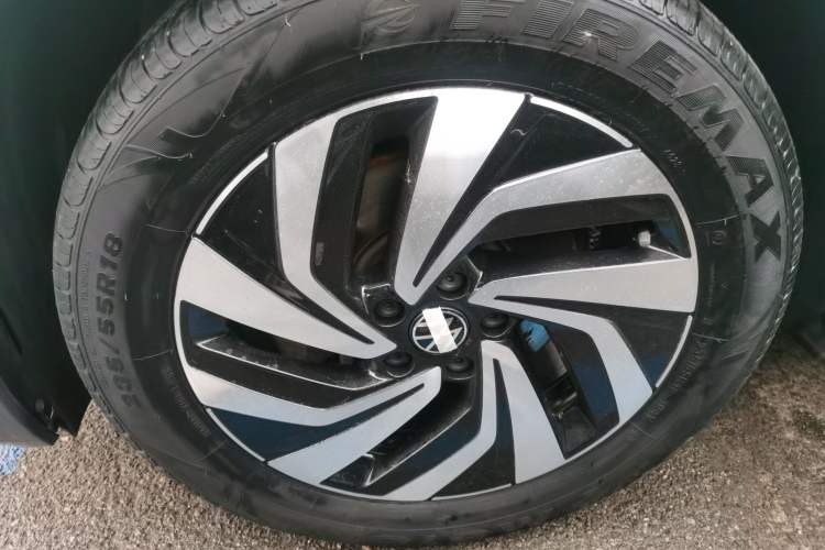 Used Volkswagen Tiguan L 2024 300TSI Automatic Two-Wheel Drive Smart Edition
