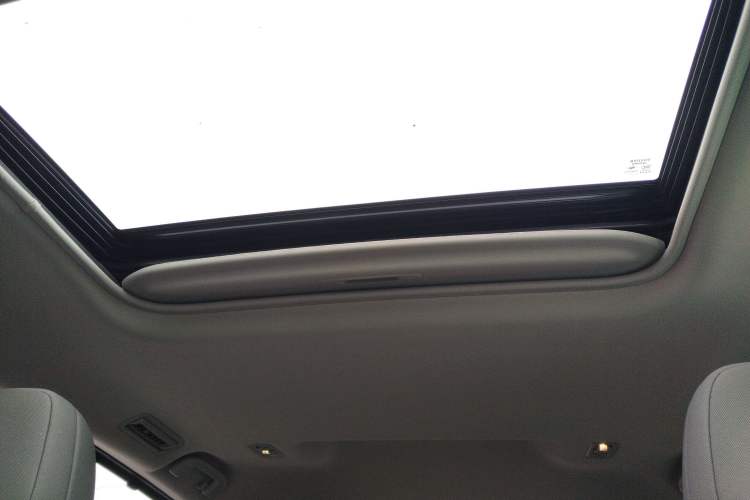 Used Toyota Sienna 2023 2.5L Hybrid Comfort Edition
