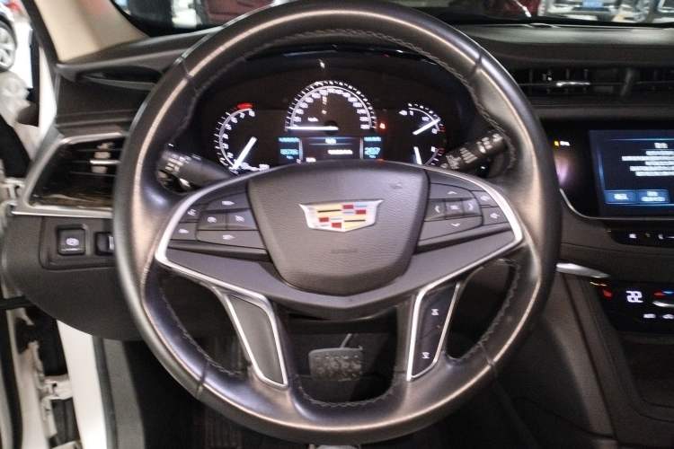 Used Cadillac XT5 2016 25T Luxury Model
