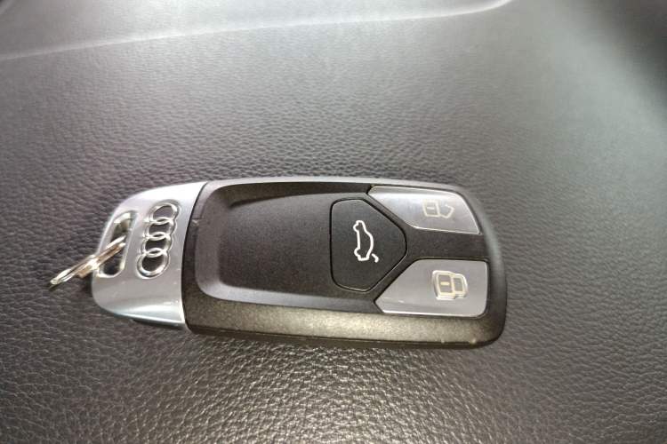 Used Audi A4L 2018 30th Anniversary Edition 40 TFSI Fashion Model