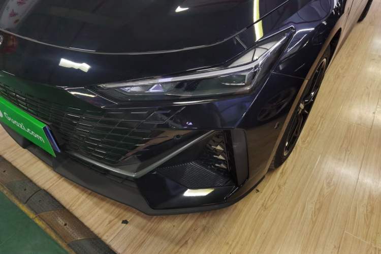 Used Changan UNI-V 2022 1.5T Smart Navigation Version
