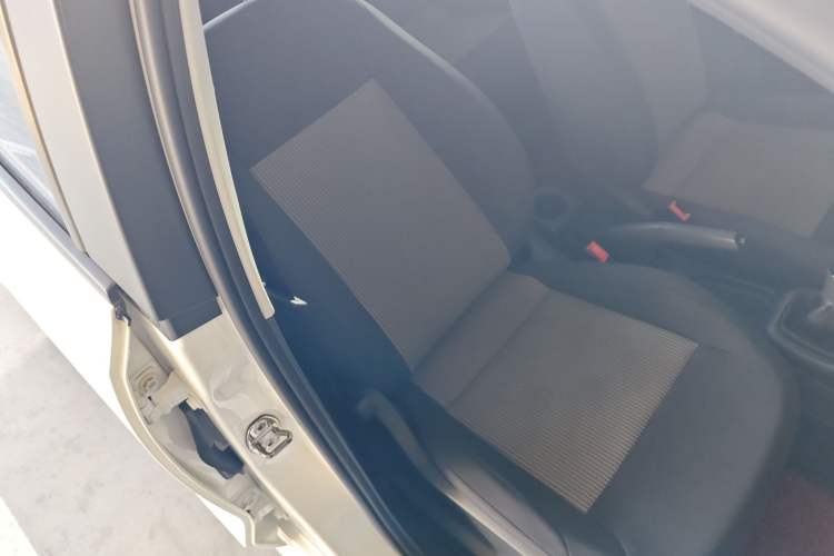 Used Volkswagen Polo 2016 1.4L Manual Fashion Model
