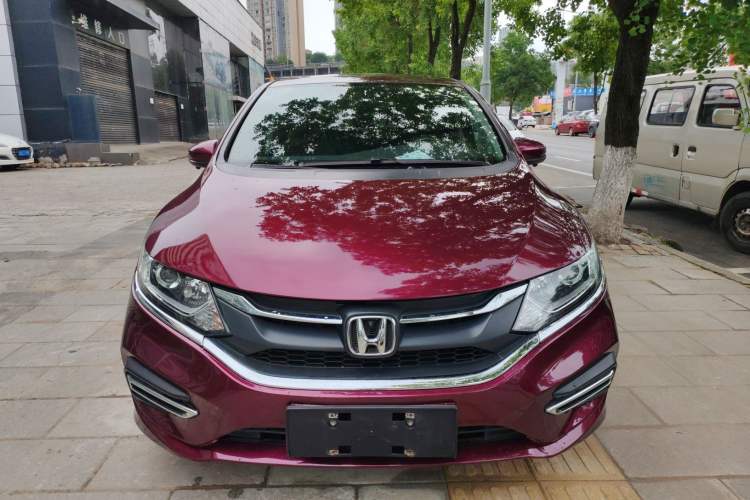 Used Honda Jade 2017 1.8L automatic Comfort version 5 seats
