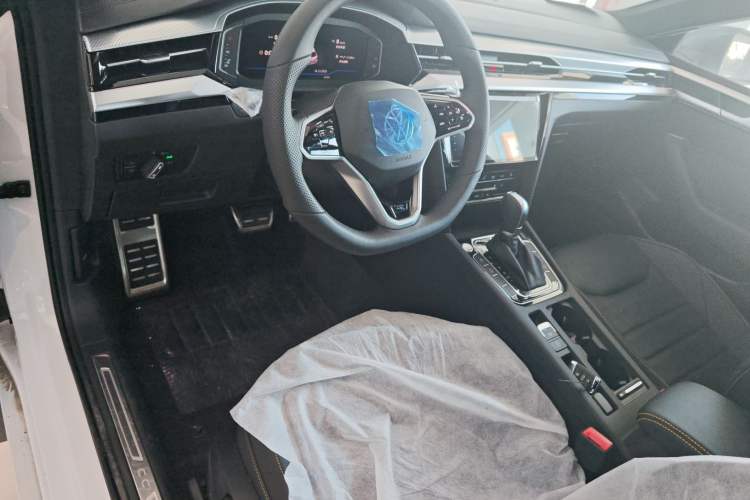 Used Volkswagen FAW-Volkswagen CC 2024 380TSI Striking All-Encompassing Edition
