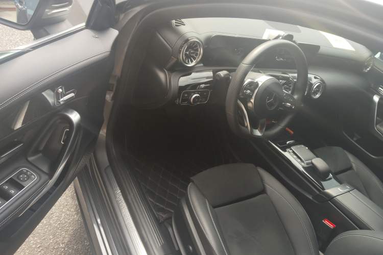 Used Mercedes-Benz A-Class 2022 A 200 L Sport Sedan Fashion Model