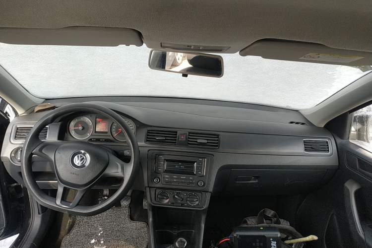 Used Volkswagen Santana 2016 1.6L Manual Fashion Edition
