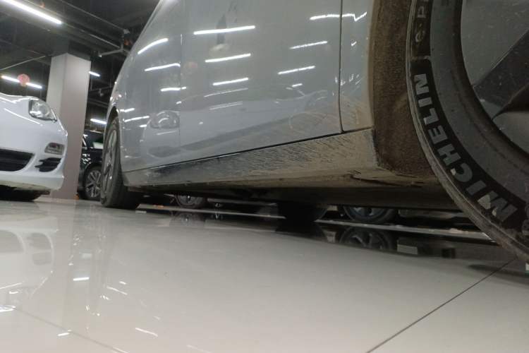 Used Li Auto MEGA 2024 Ultra Model
