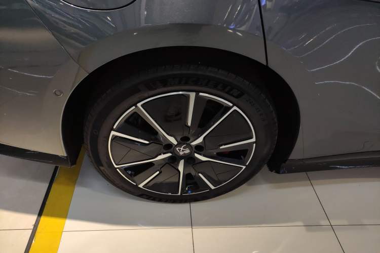 Used BYD Han L 2025 EV 701 km LiDAR Flagship Edition
