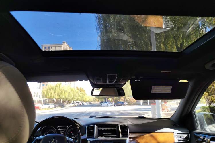 Used Mercedes-Benz M-Class 2014 ML 400 4MATIC Luxury Model
