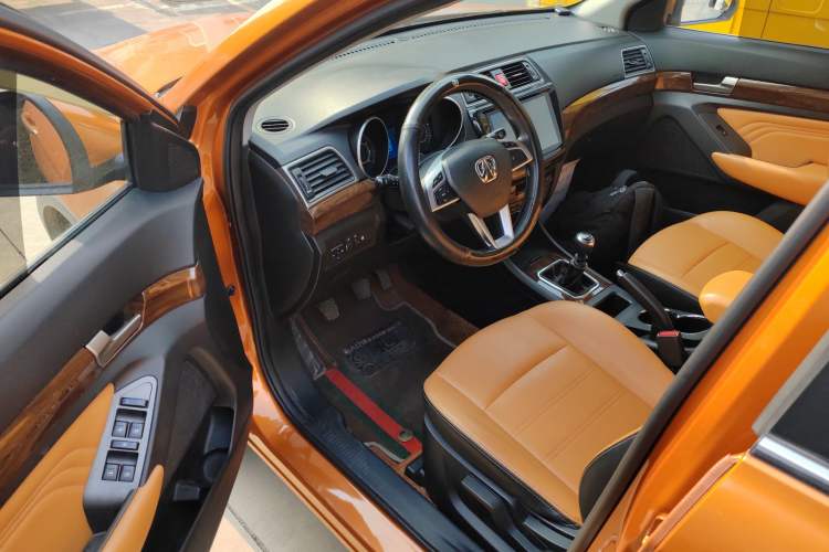 Used BAIC Weiwang S50 2016 1.5T Manual Joyful Comfort Model