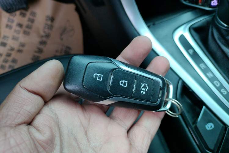 Used Ford Edge 2016 EcoBoost 245 Four-Wheel Drive Titanium Edition 7-Seater