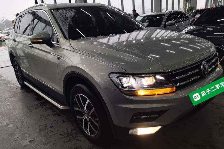 Used Volkswagen Tiguan L 2018 330TSI Automatic Two-Wheel Drive Luxury Edition
